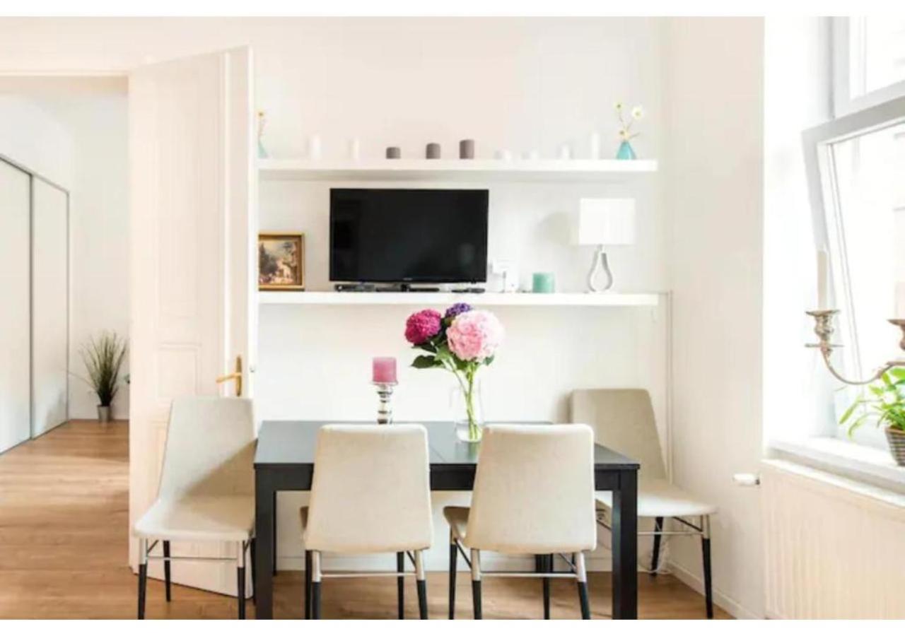 Luxurious And Bright, 5 Min To City Center Daire Viyana Dış mekan fotoğraf