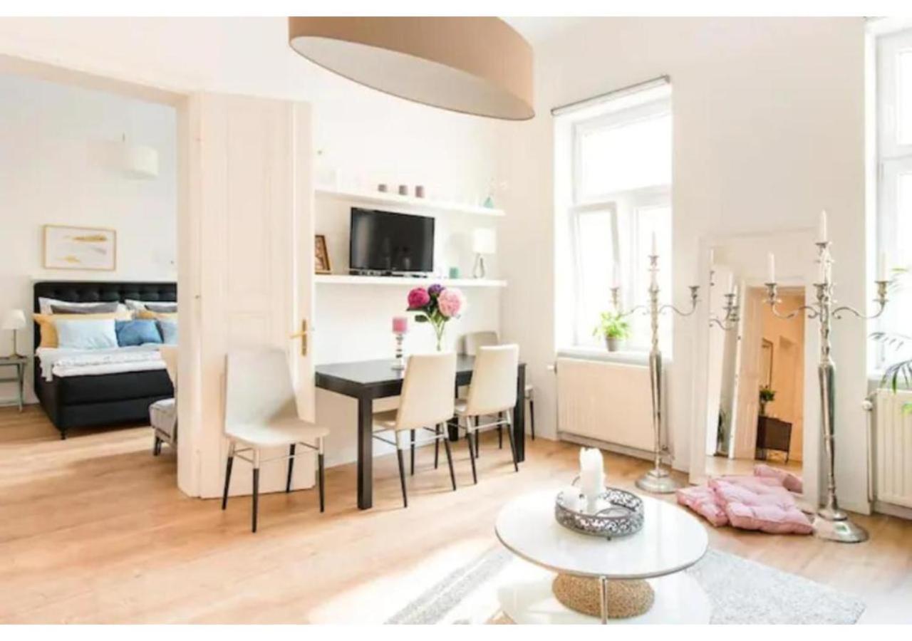 Luxurious And Bright, 5 Min To City Center Daire Viyana Dış mekan fotoğraf