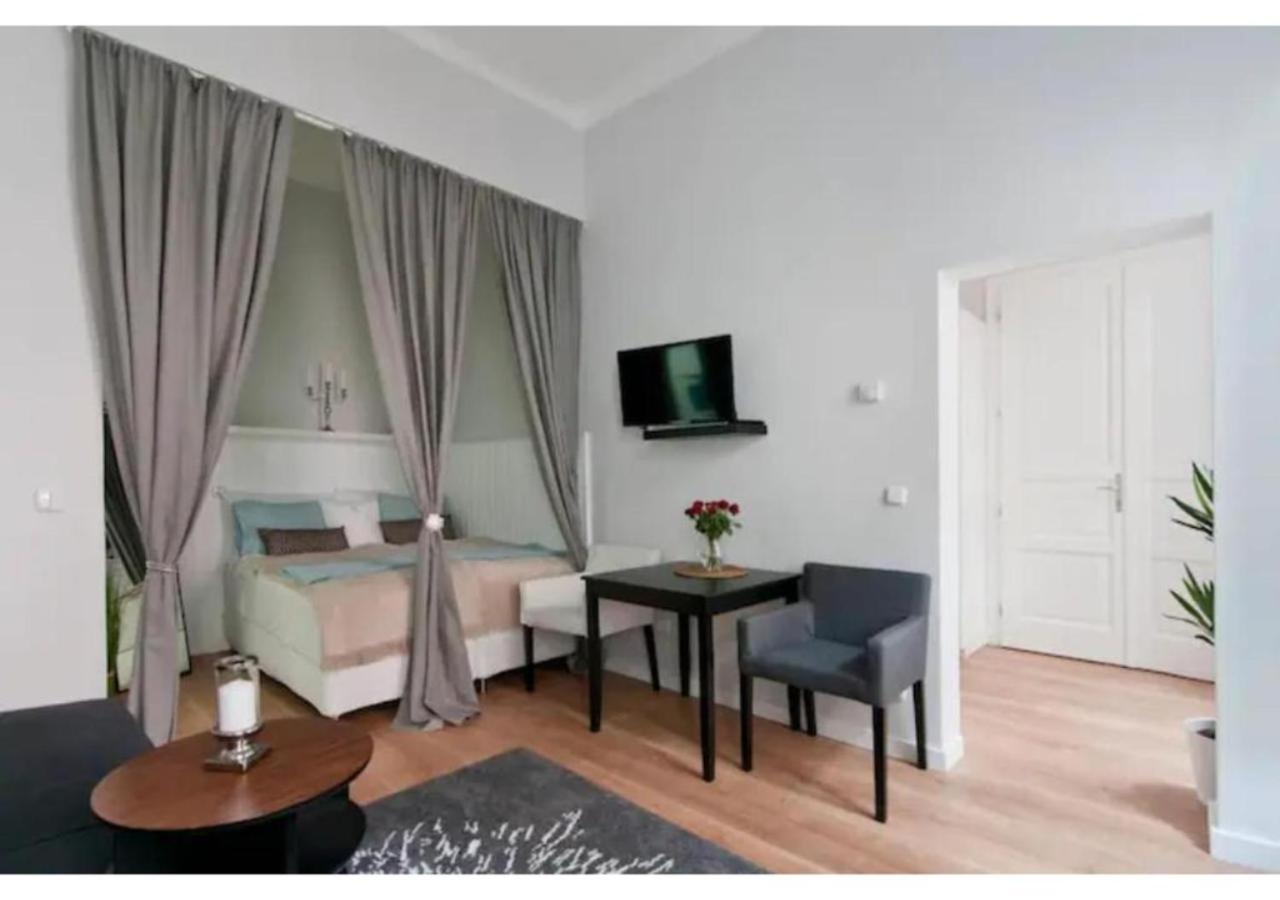 Luxurious And Bright, 5 Min To City Center Daire Viyana Dış mekan fotoğraf