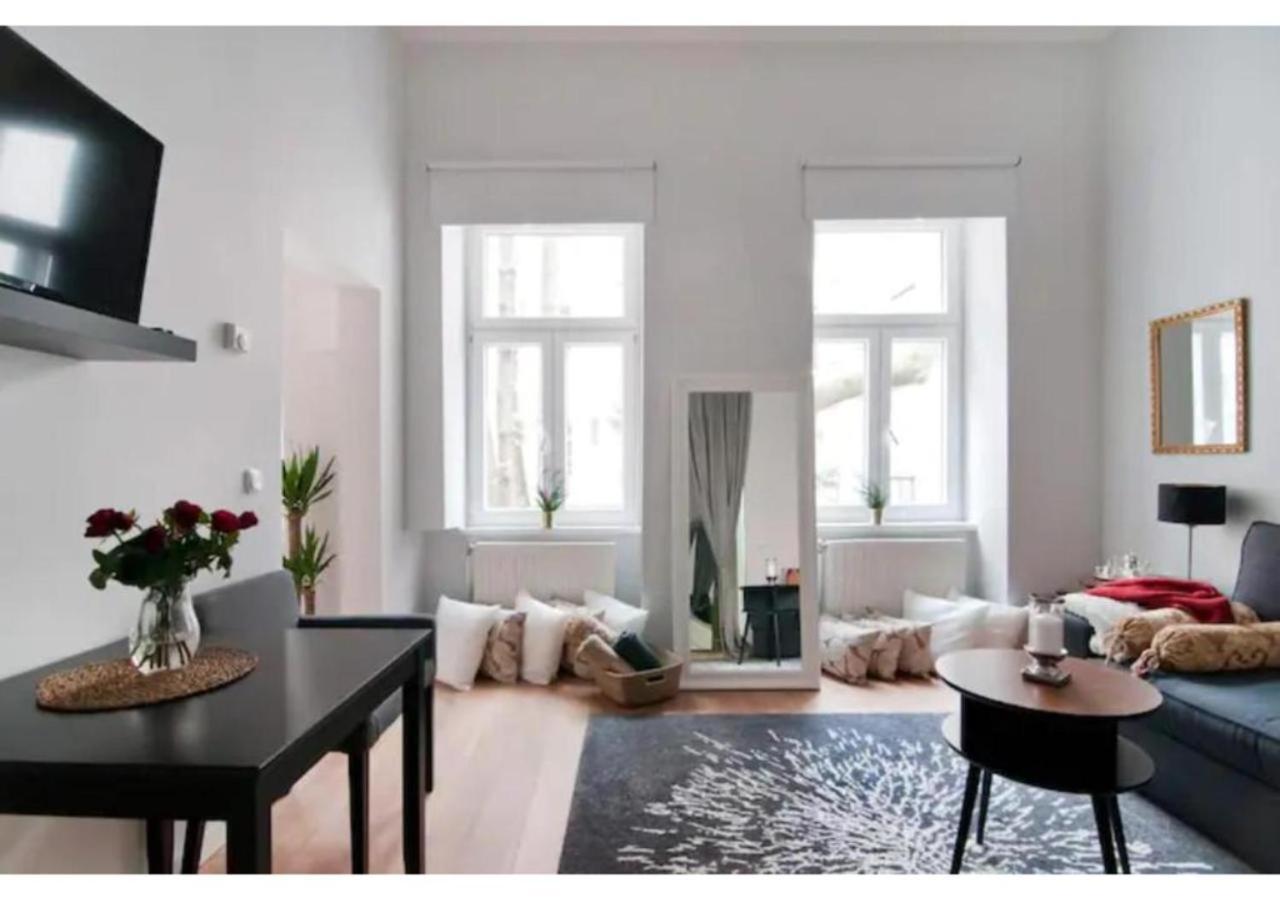 Luxurious And Bright, 5 Min To City Center Daire Viyana Dış mekan fotoğraf